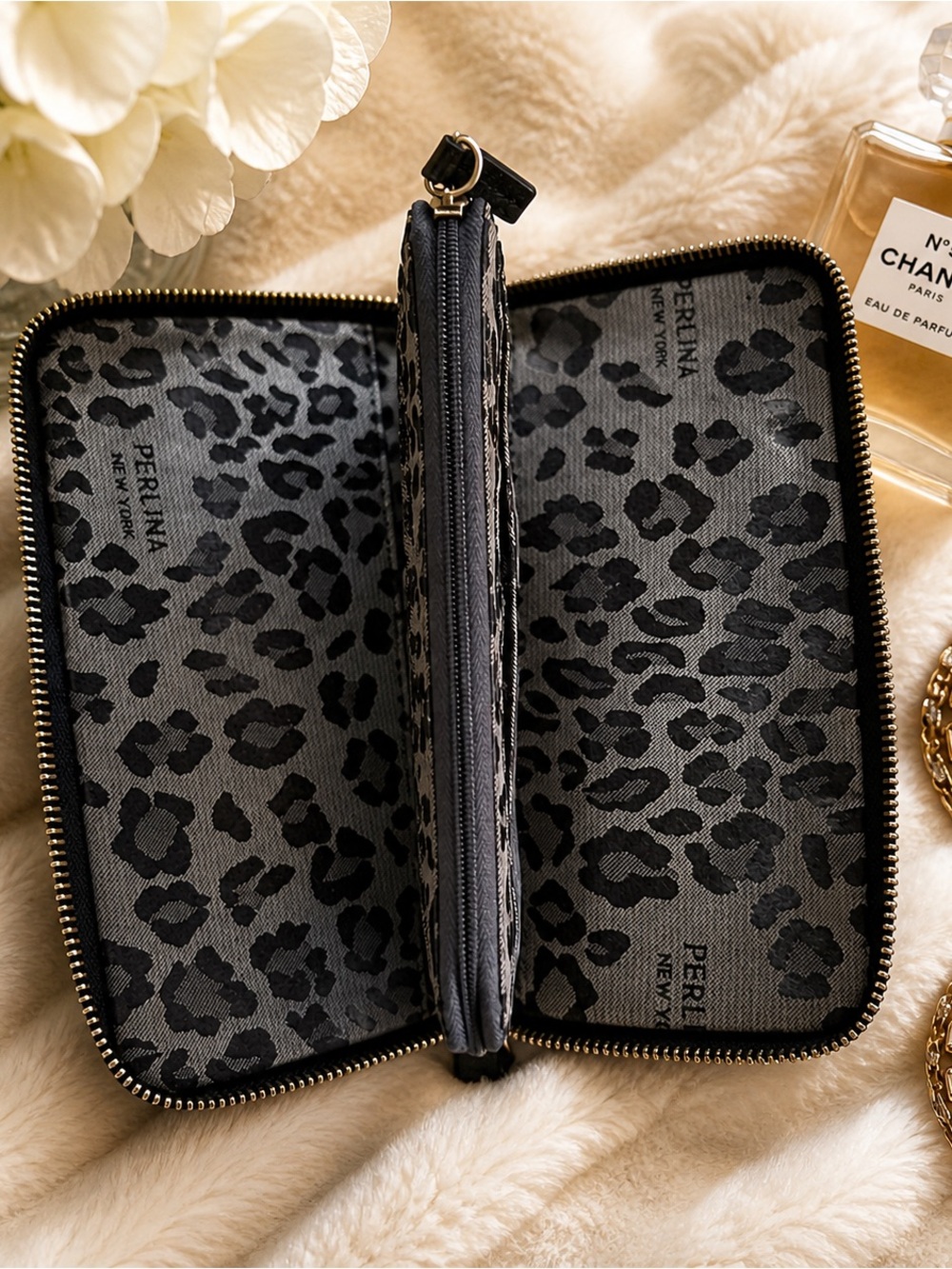 PERLINA | Black Leather Zip Round Wallet - Picture 4 of 10